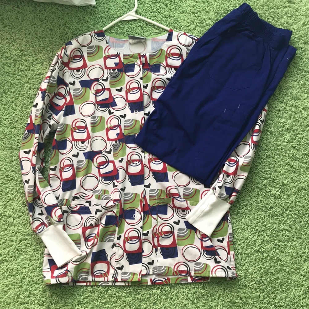 Pattern Long sleeve scrubs and pants set